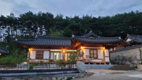 Lee Cho Hanok